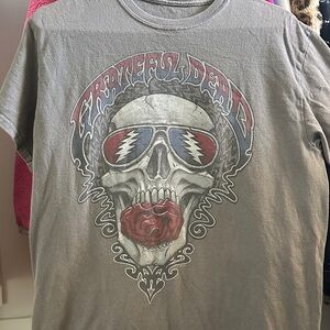 Grateful Dead Gray Skull Graphic Tee